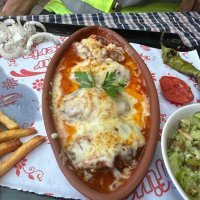 Güveçte Kaşarlı Köfte