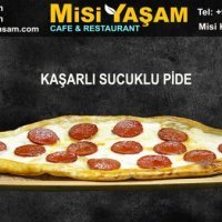 Kaşarlı Sucuklu Pide
