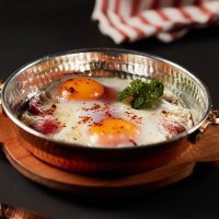 Sucuklu Kaşarlı Yumurta